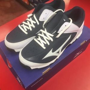Navy Mizuno Women’s Softball Cleats